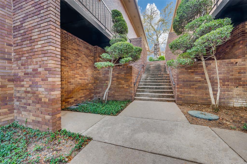 Soho Square Condos - Residential Lease