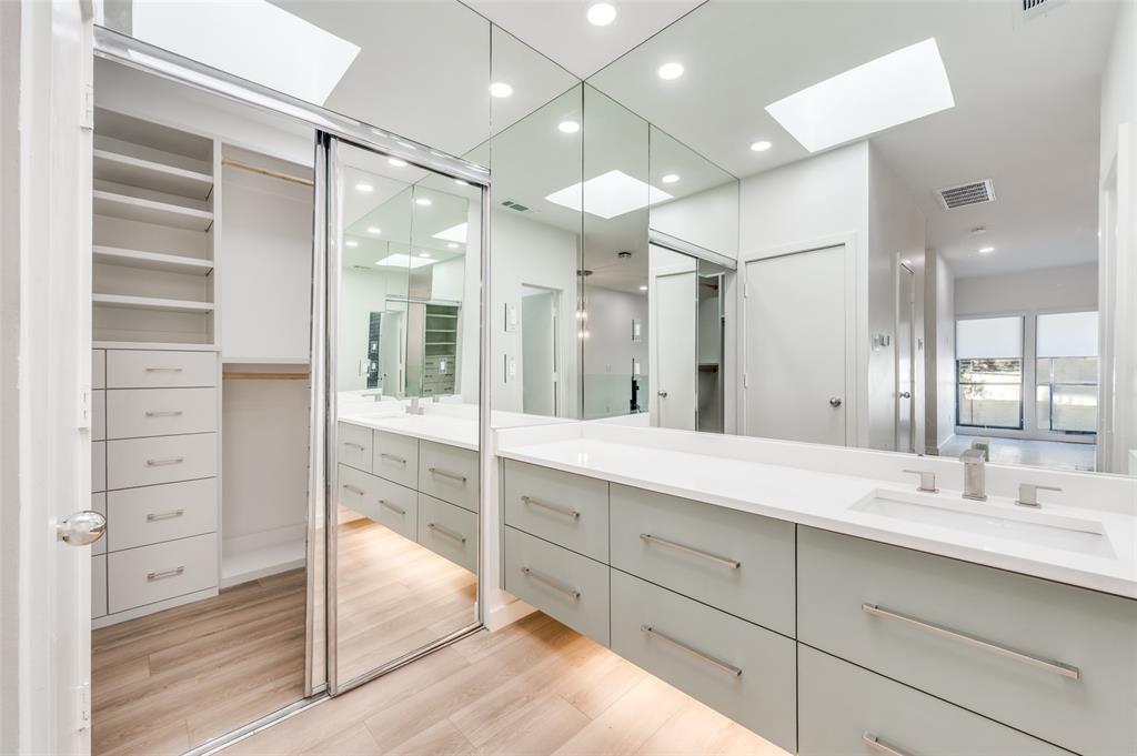 Soho Square Condos - Residential Lease