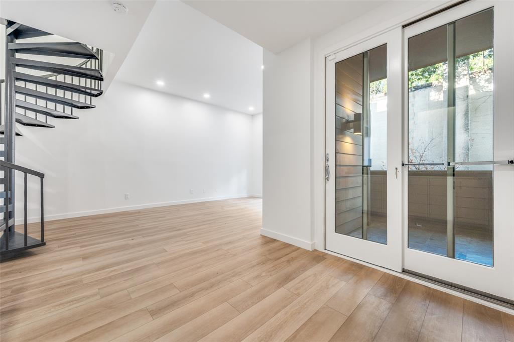 Soho Square Condos - Residential Lease