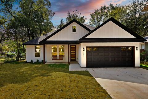 503 W Earl Street Cleburne TX 76033