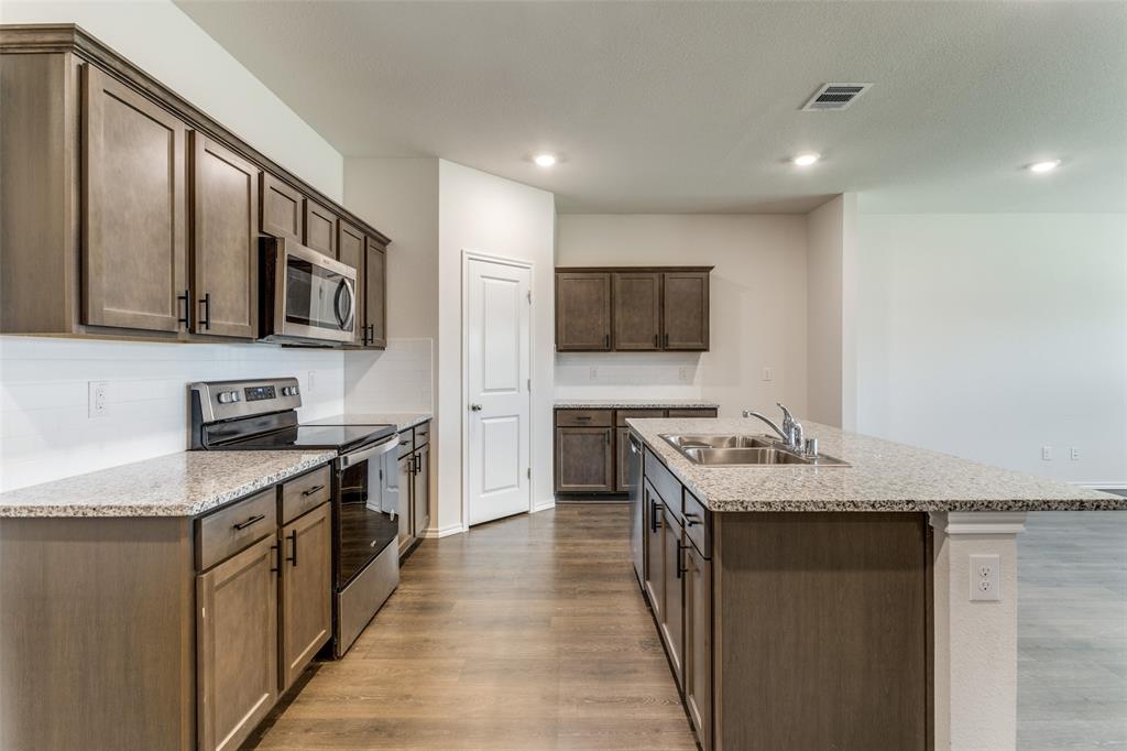 Magnolia Ph 4 - Residential Lease