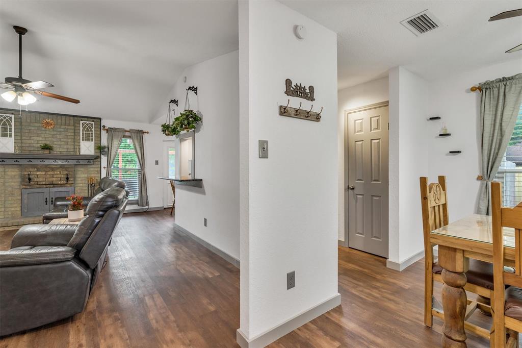 1737 Live Oak Court