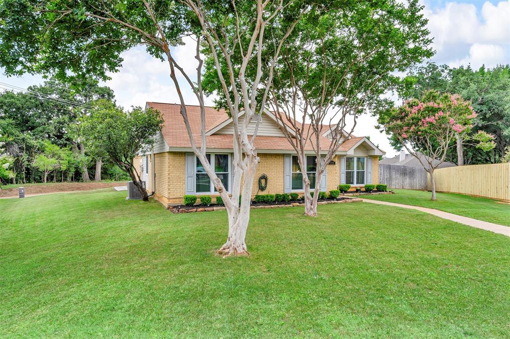 1737 Live Oak Court