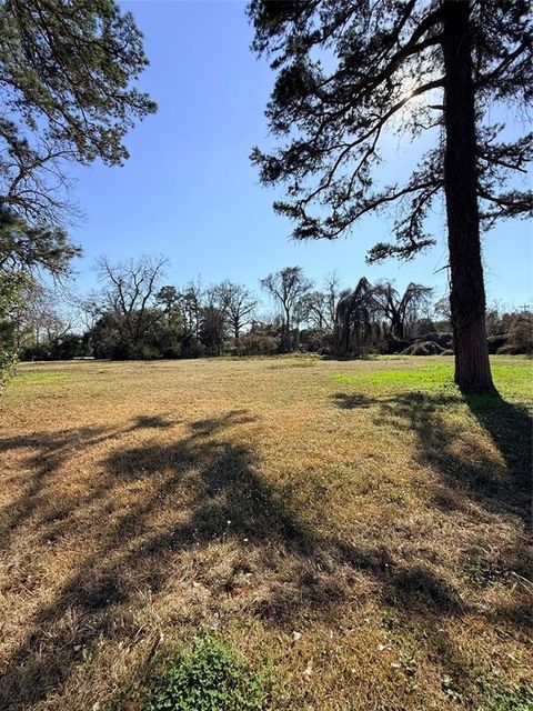 Photo of 2206 Twitchell Street, Coushatta, LA 71019 (MLS # 21195427)