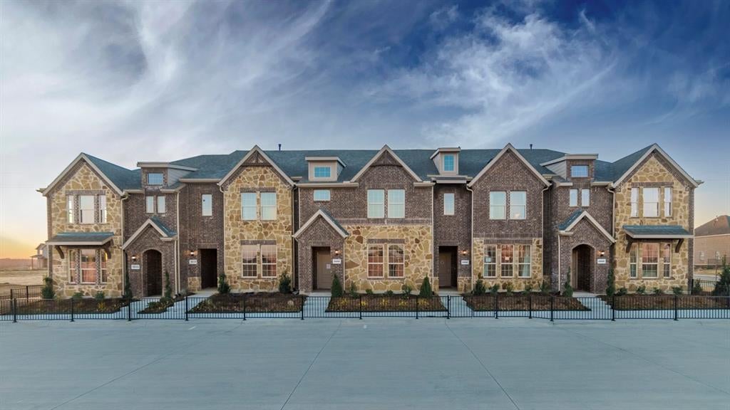 2245 Lasso Court