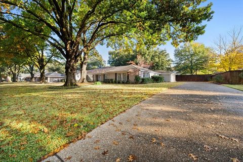 A home in Corsicana