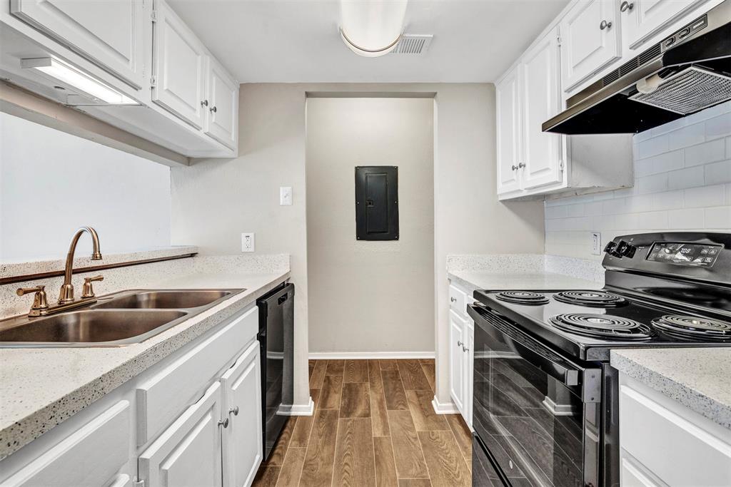 Springtree Crossing Condos - Residential