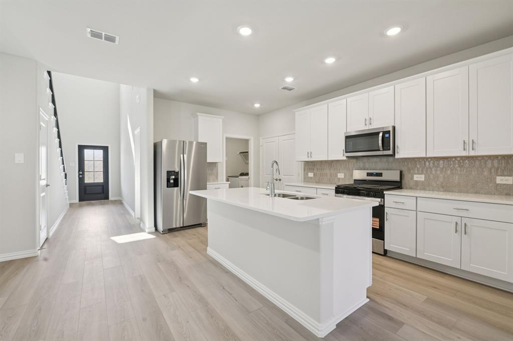 813 Leavenworth Drive