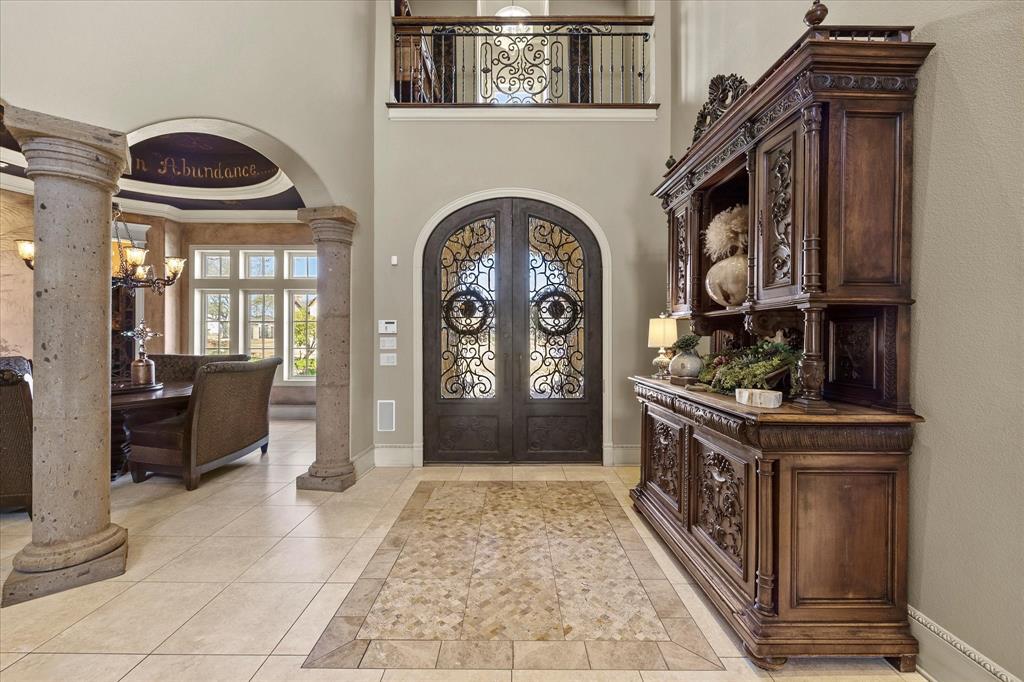 Las Lomas - Residential