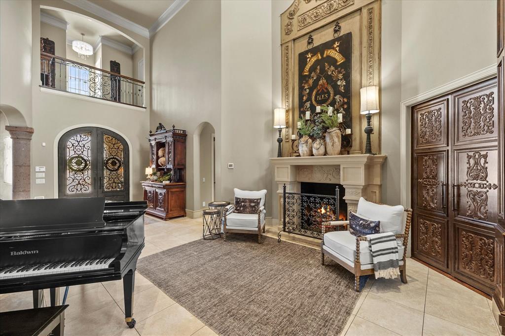 Las Lomas - Residential