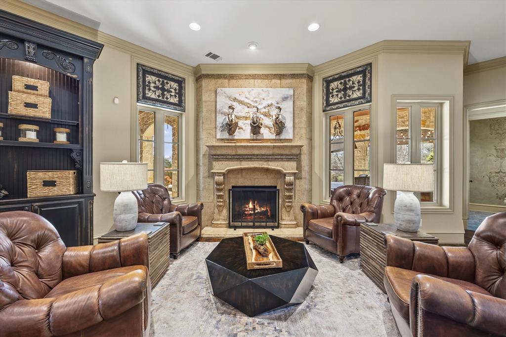 Las Lomas - Residential