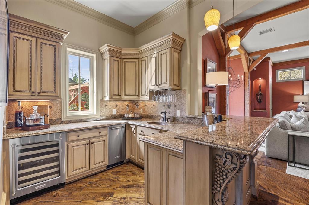 Las Lomas - Residential