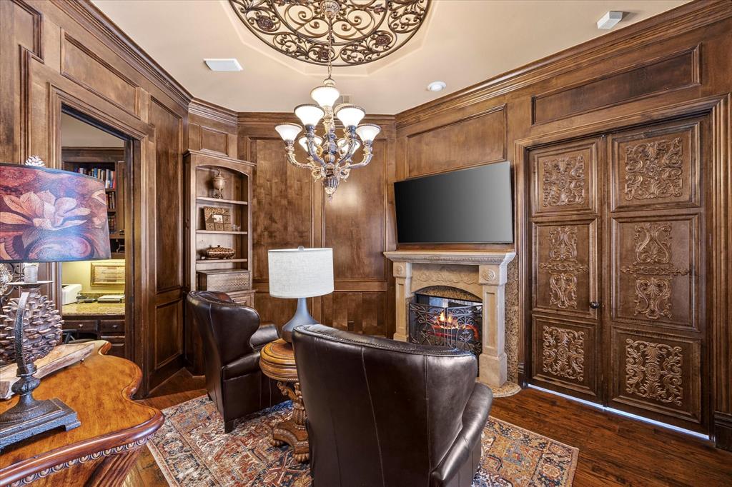 Las Lomas - Residential