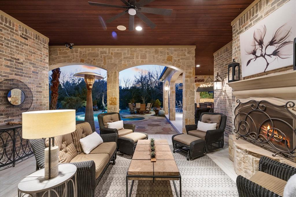 Las Lomas - Residential