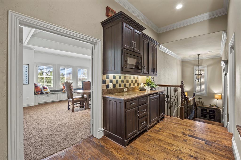 Las Lomas - Residential