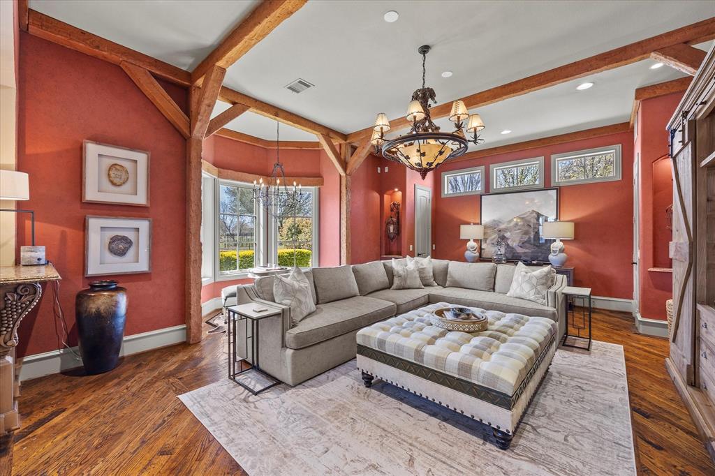 Las Lomas - Residential