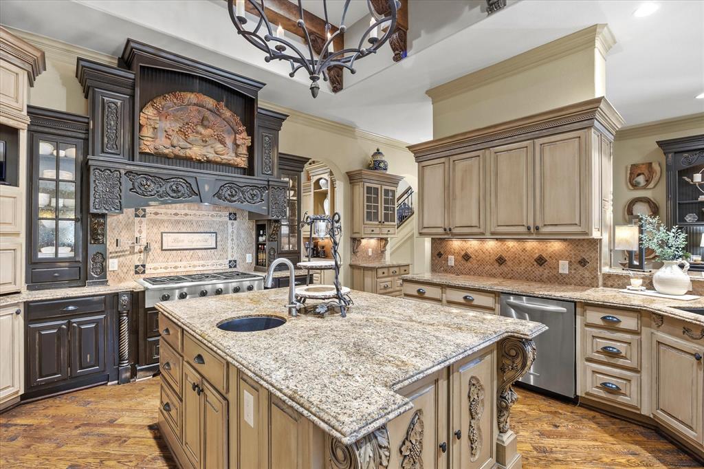 Las Lomas - Residential