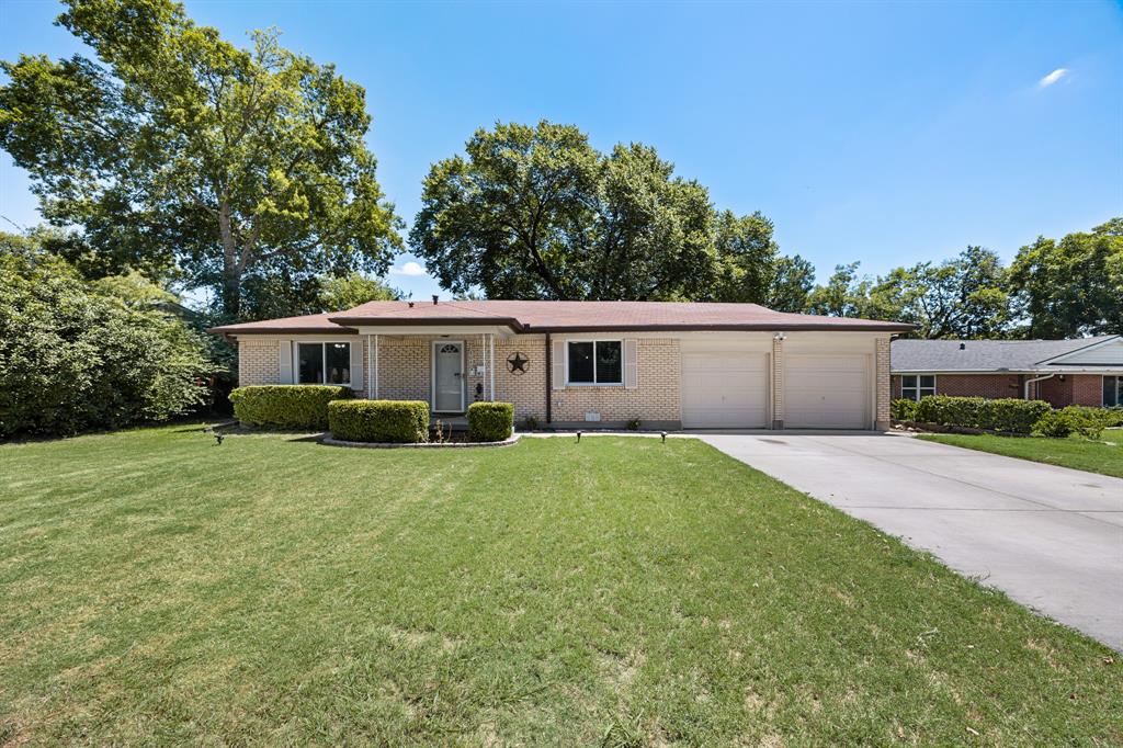 404 E Alexander Lane