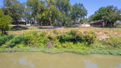 4075 US HIGHWAY 190 San Saba TX 76877