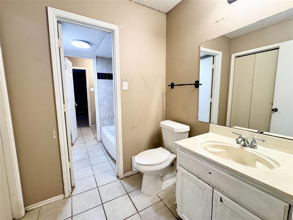 TWENTY OAKS ADDITION - Residential Lease