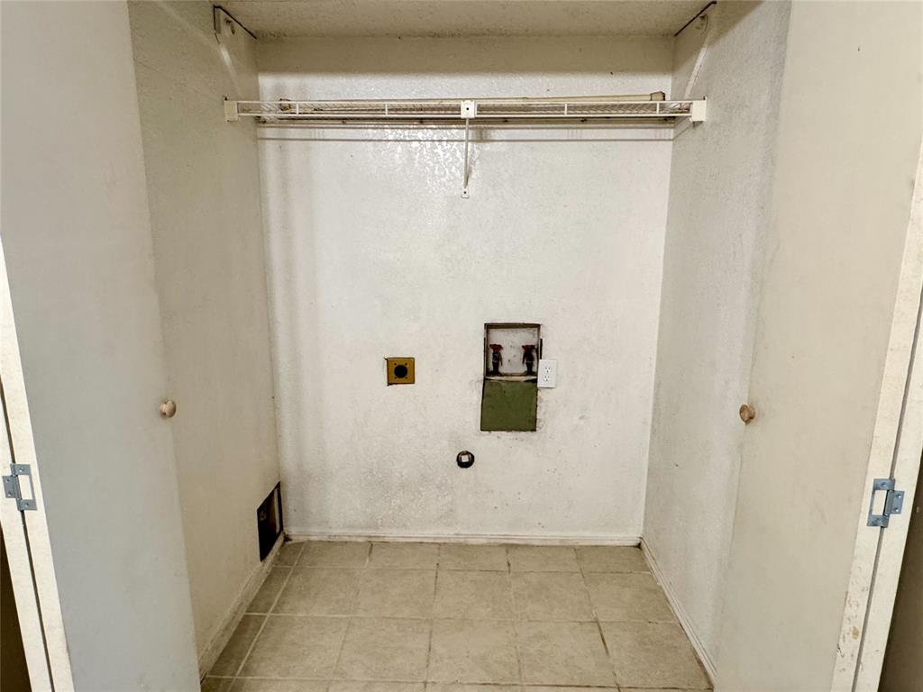 TWENTY OAKS ADDITION - Residential Lease