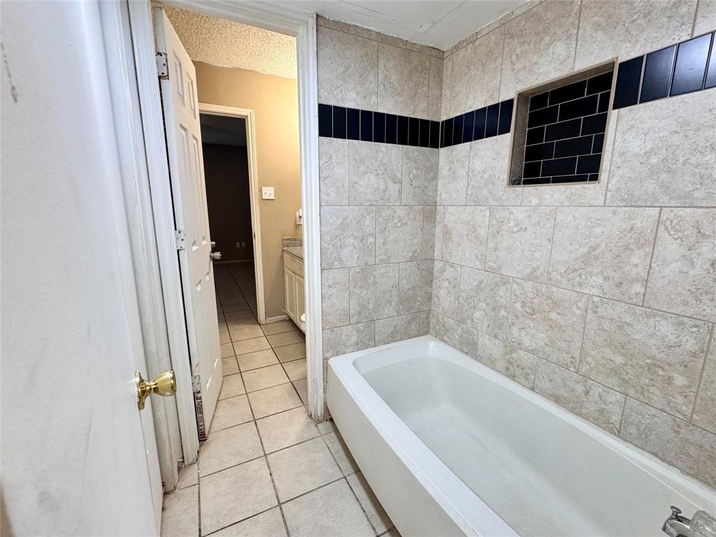 TWENTY OAKS ADDITION - Residential Lease