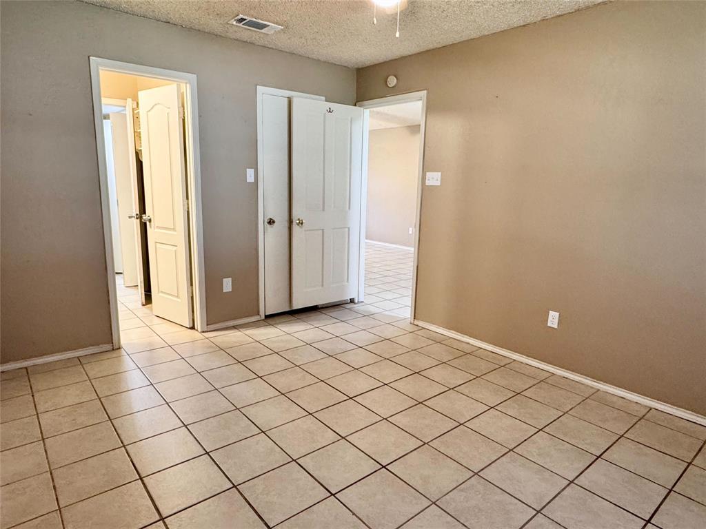 TWENTY OAKS ADDITION - Residential Lease