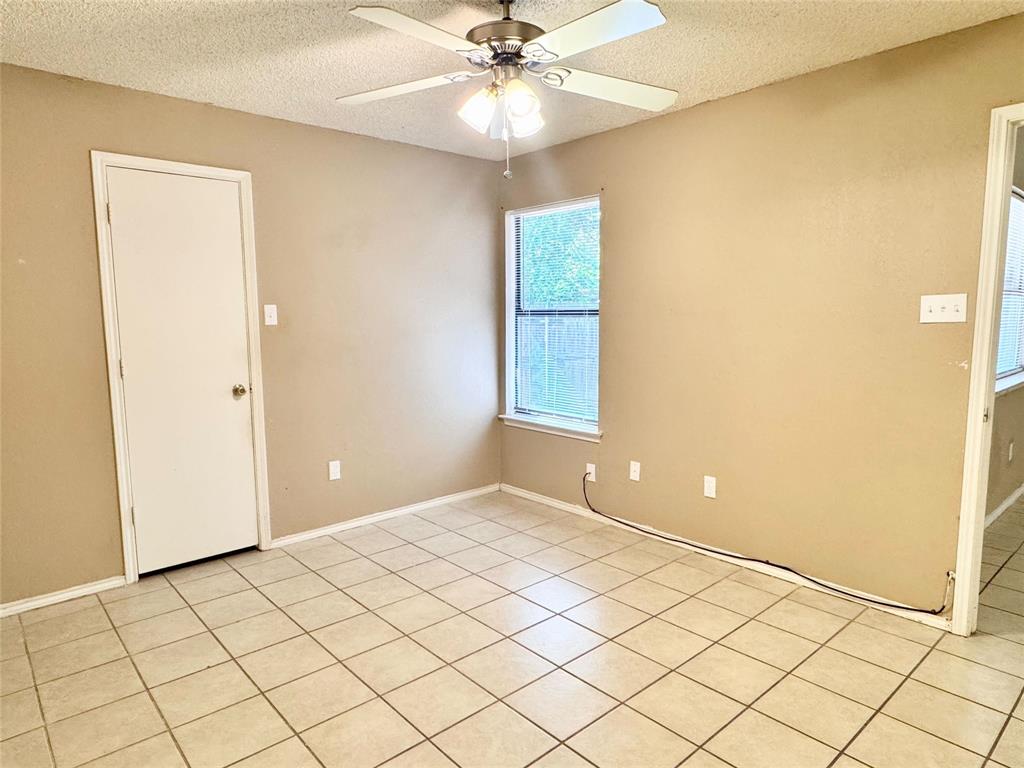 TWENTY OAKS ADDITION - Residential Lease