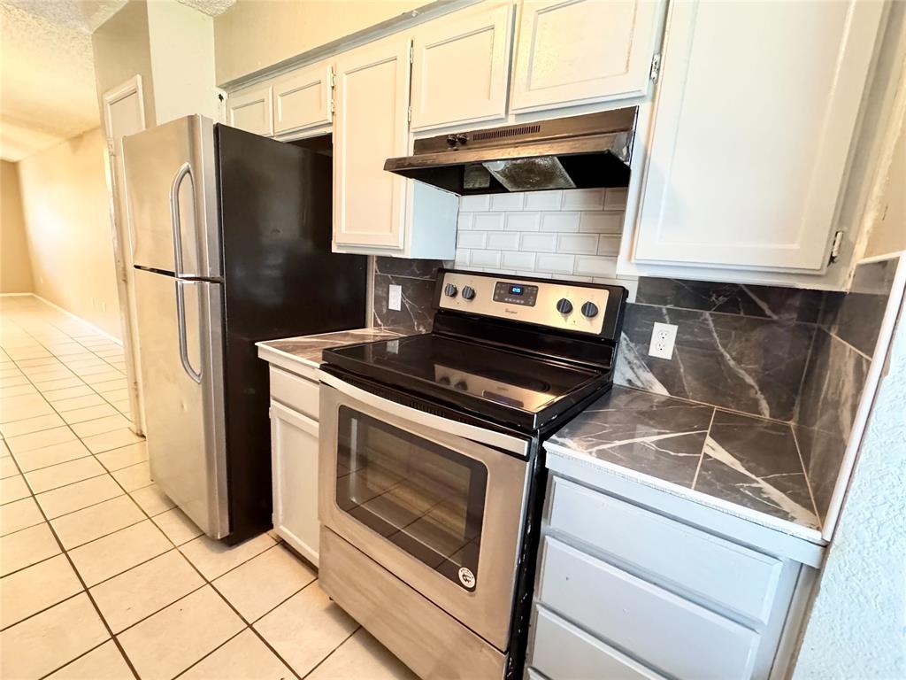 TWENTY OAKS ADDITION - Residential Lease