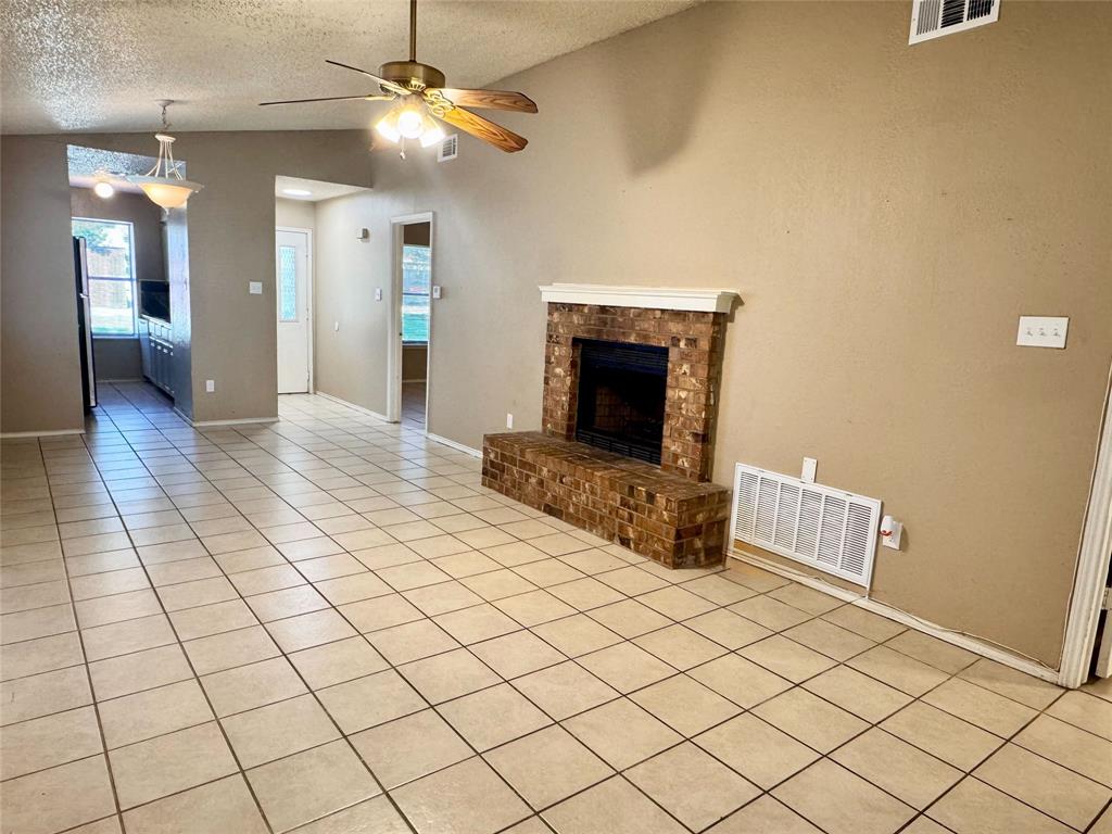 TWENTY OAKS ADDITION - Residential Lease