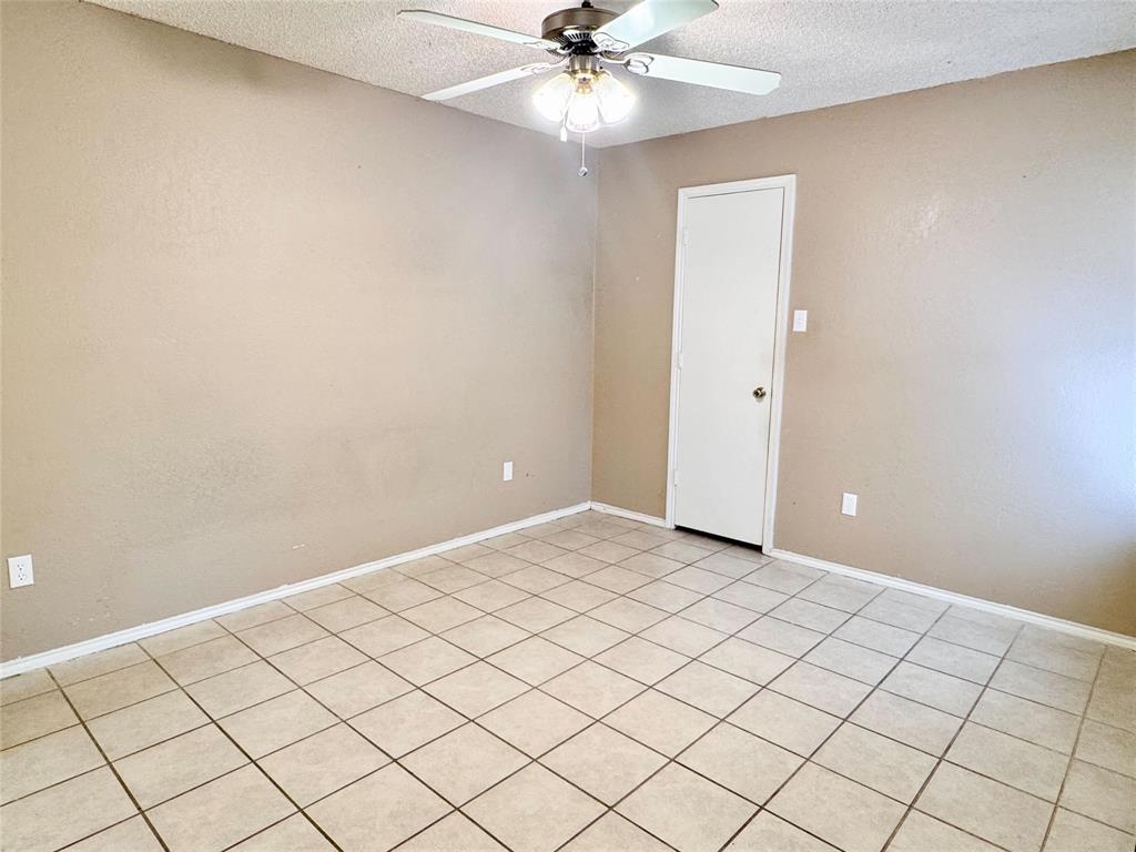 TWENTY OAKS ADDITION - Residential Lease