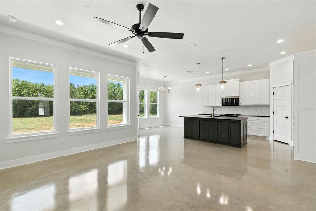 167 Greystone