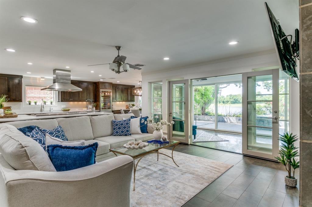 352 Parkview Place