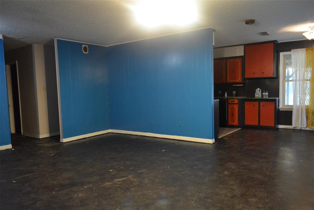 6016 Fox Ridge