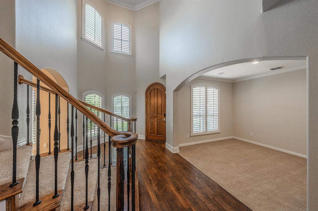 4542 Carraway Drive