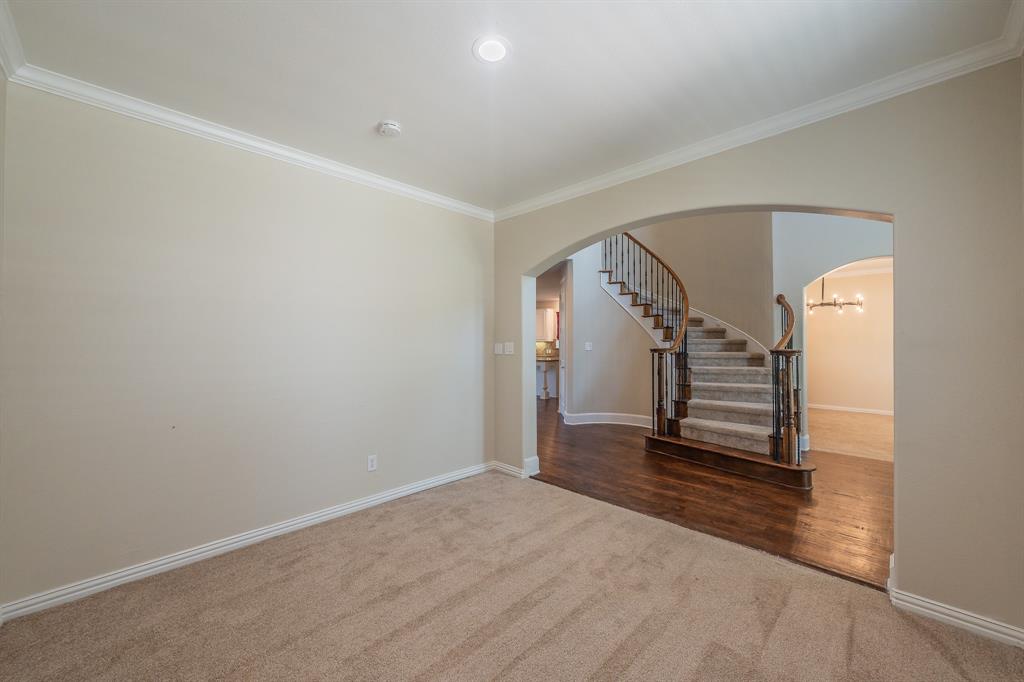 4542 Carraway Drive