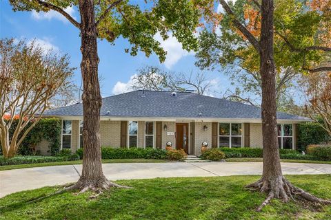 8122 San Cristobal Drive Dallas TX 75218