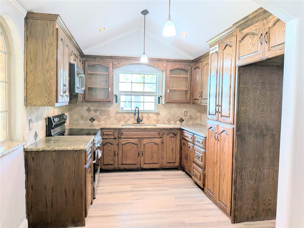 ELAM HEIGHTS - Residential