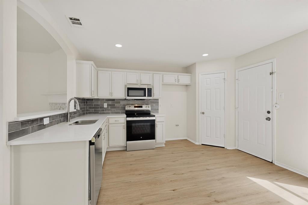 Montecito Plaza - Residential