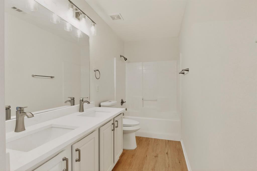 Montecito Plaza - Residential