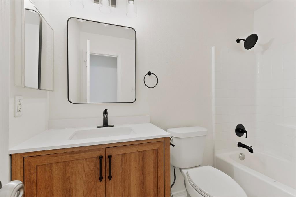 Montecito Plaza - Residential