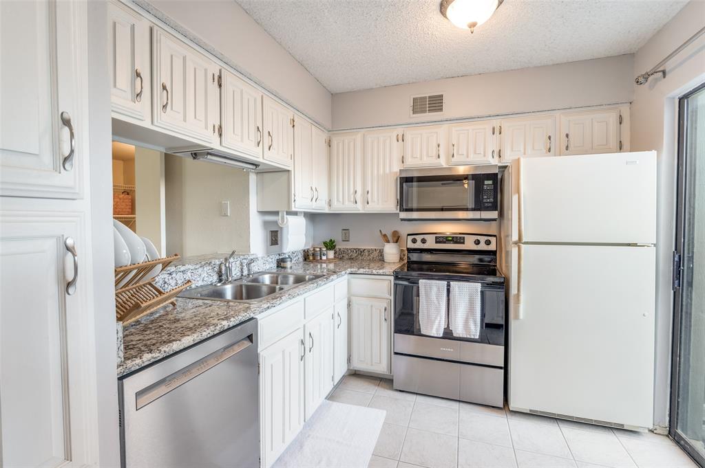 Oakbrook Crossing Condo - Residential