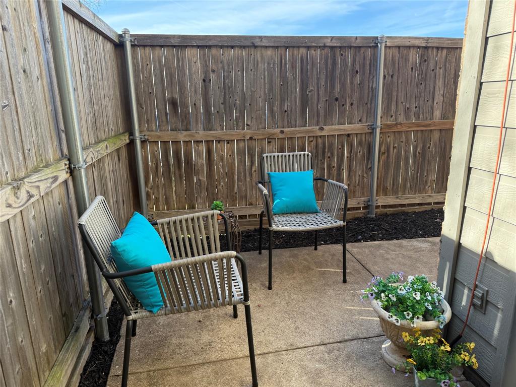 Oakbrook Crossing Condo - Residential