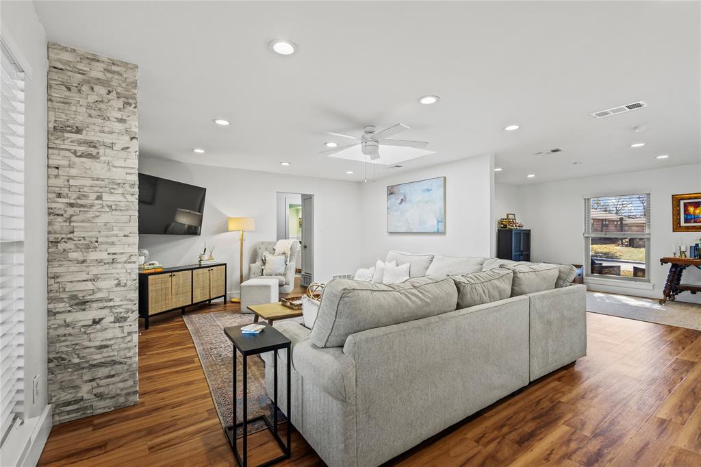 1811 Park Hill Drive