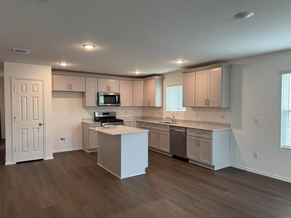 ALPHA RANCH - Residential Lease