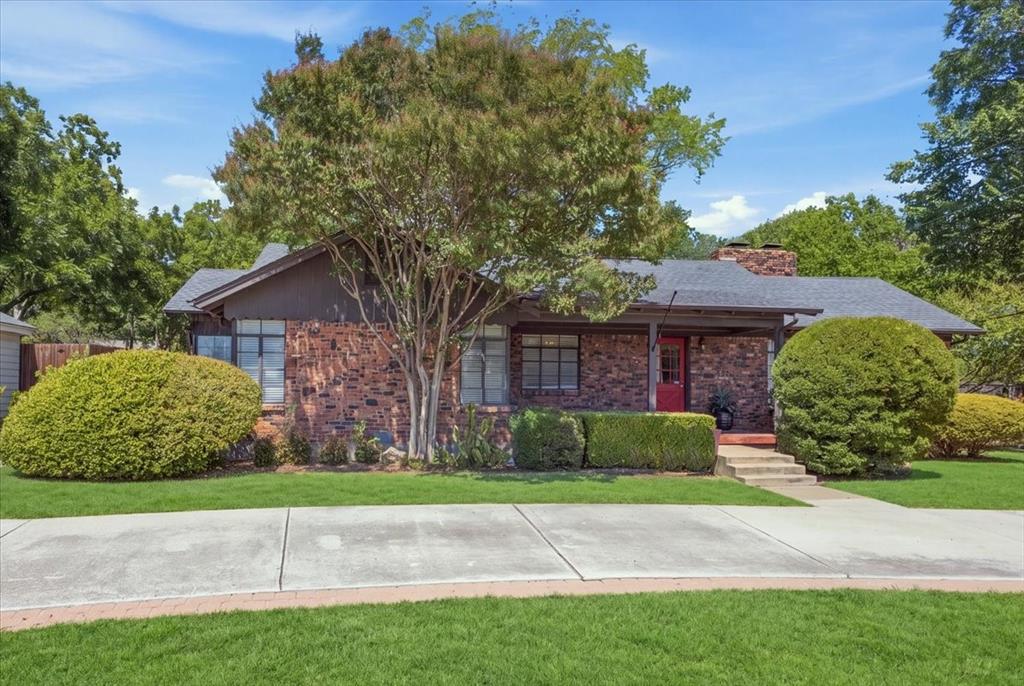 3808 Trail Lake Drive