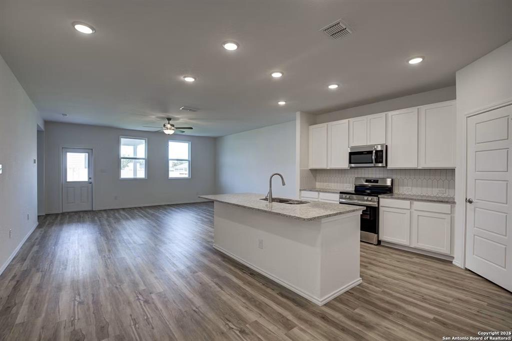 313 Jills Path