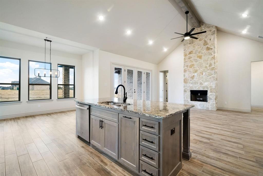 195 Coalson Crossing