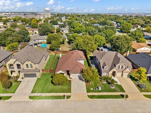 Tiny photo for 612 Ravenwood Drive, Saginaw, TX 76179 (MLS # 21098859)