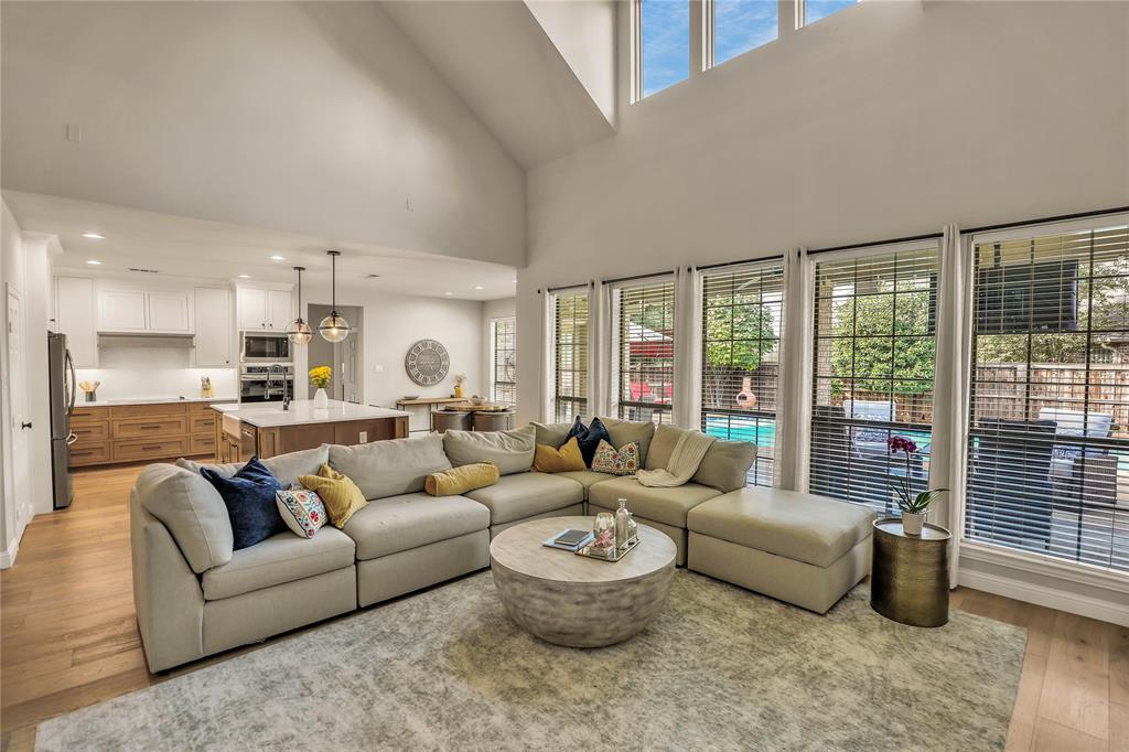 804 Woodcliff Drive